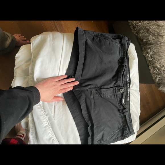 Mossimo shorts - Picture 2 of 3